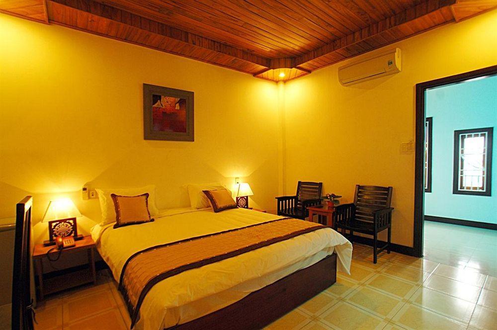 Flower Garden Homestay Хойан Экстерьер фото