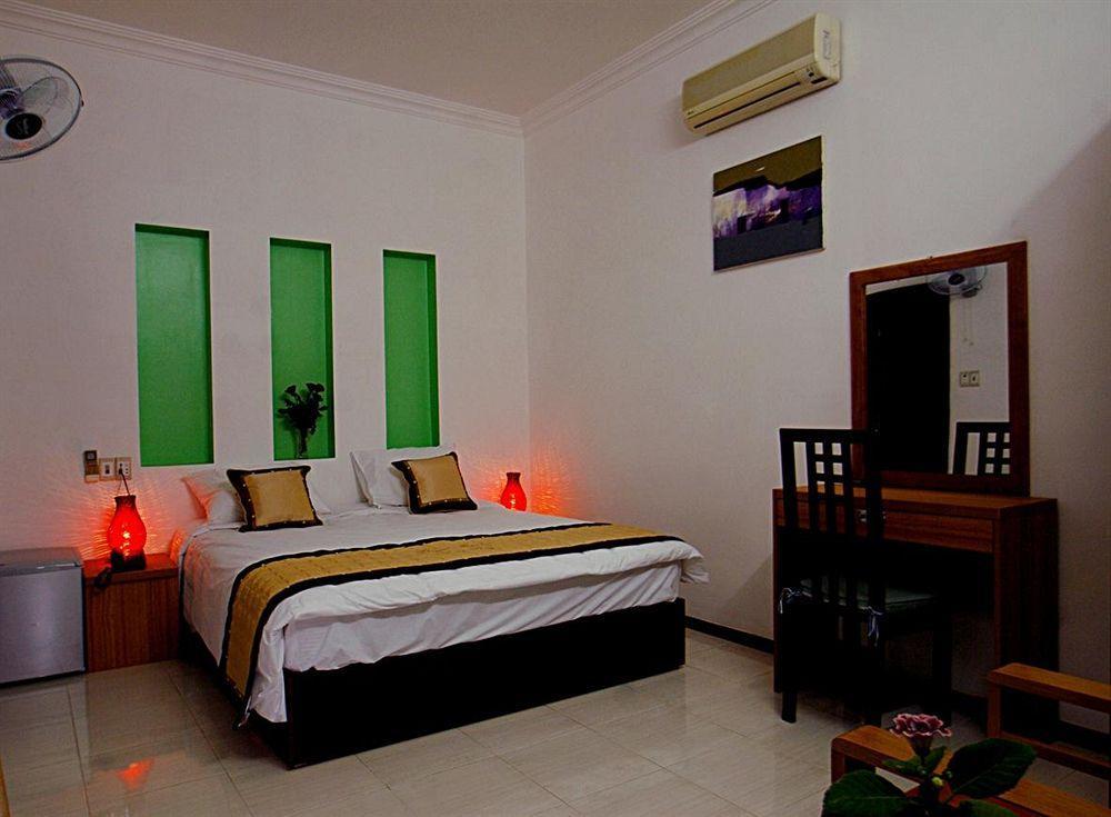 Flower Garden Homestay Хойан Экстерьер фото