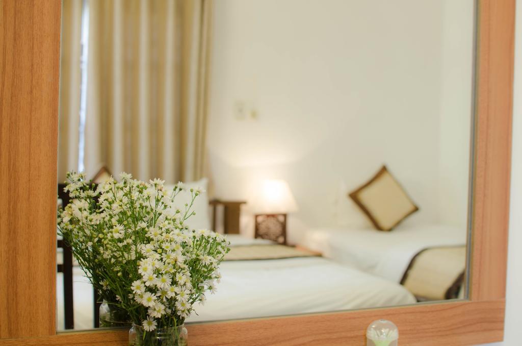 Flower Garden Homestay Хойан Экстерьер фото