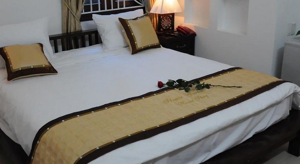 Flower Garden Homestay Хойан Экстерьер фото